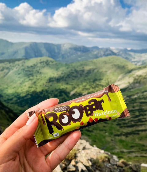 Baton BIO cu alune de pădure și ciocolată