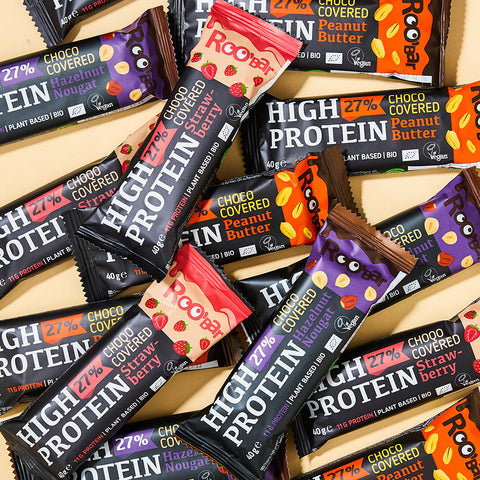 Baton proteic BIO cu ciocolată Roobar – Pachet de 15 bucăți